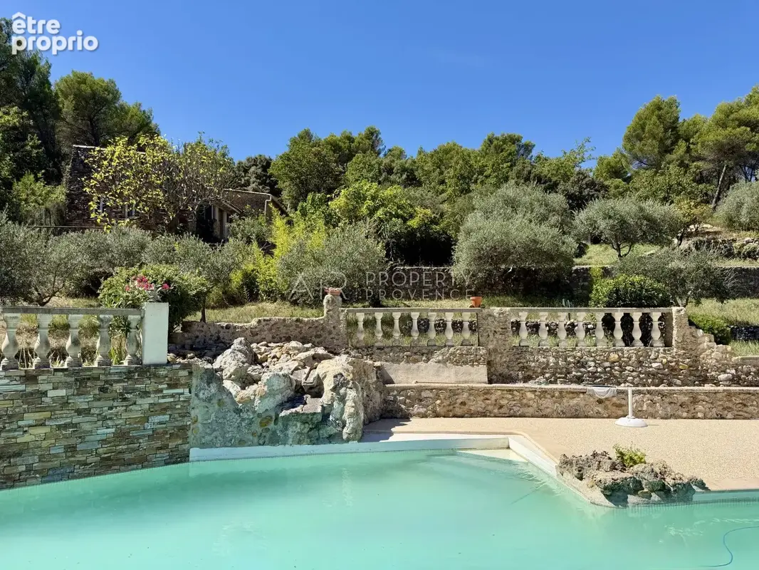 Maison 226 m² à Cadenet  - photo 2