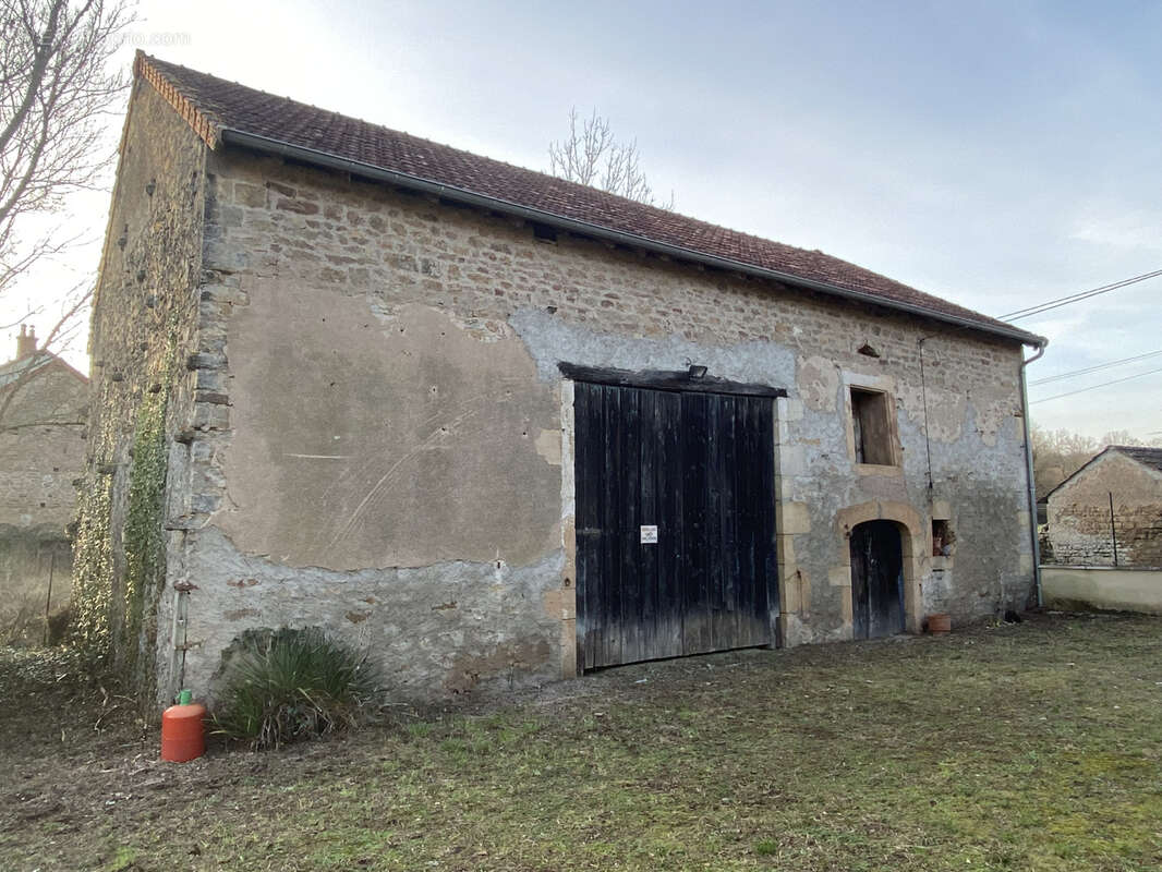 Maison à THURY