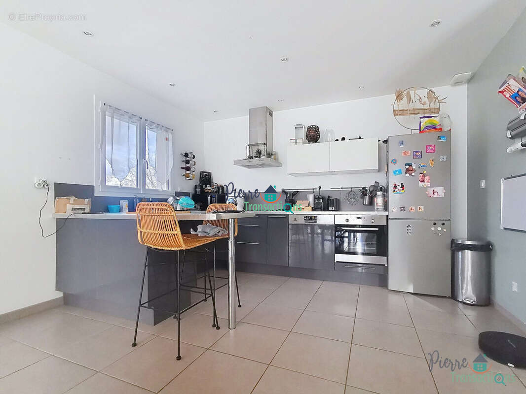 Maison à SAINT-JEAN-DE-LA-NEUVILLE