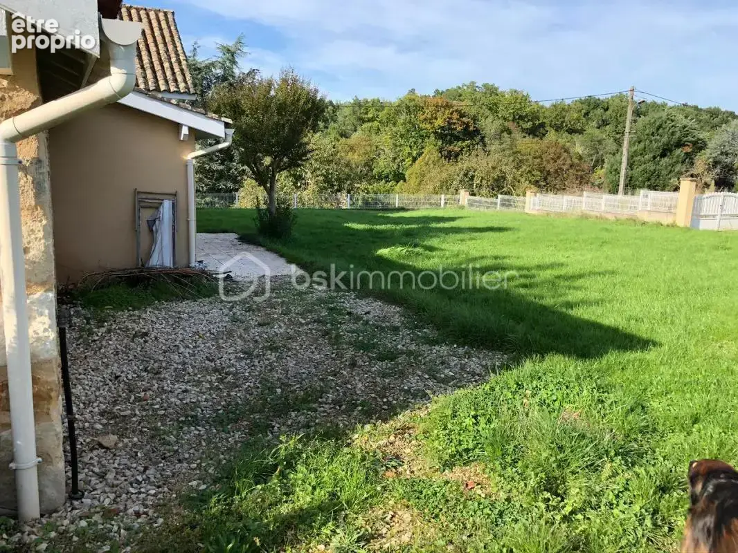 Belle maison en pierre de 123m2 sur son terrain clos de 1500m2 à Mouleydier - photo 10