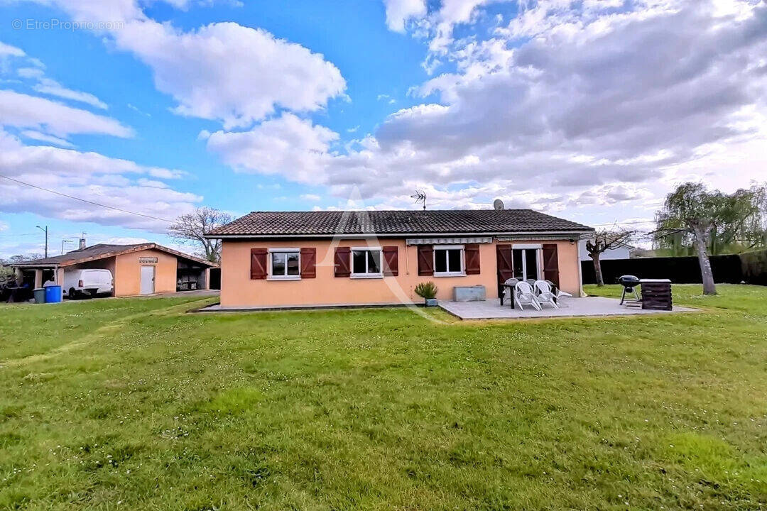 Maison à VILLENEUVE-DE-MARSAN