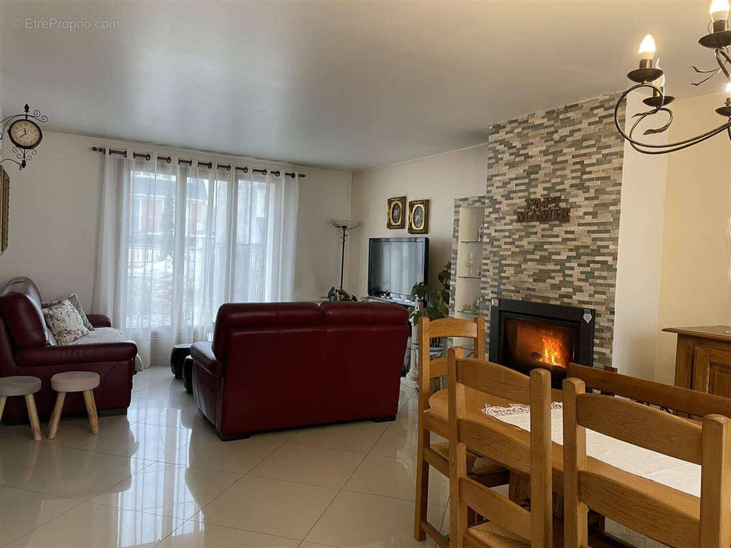 Maison à PONTAULT-COMBAULT