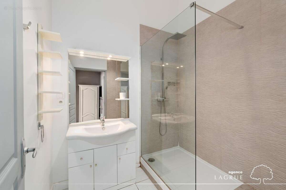   - Appartement à VICHY