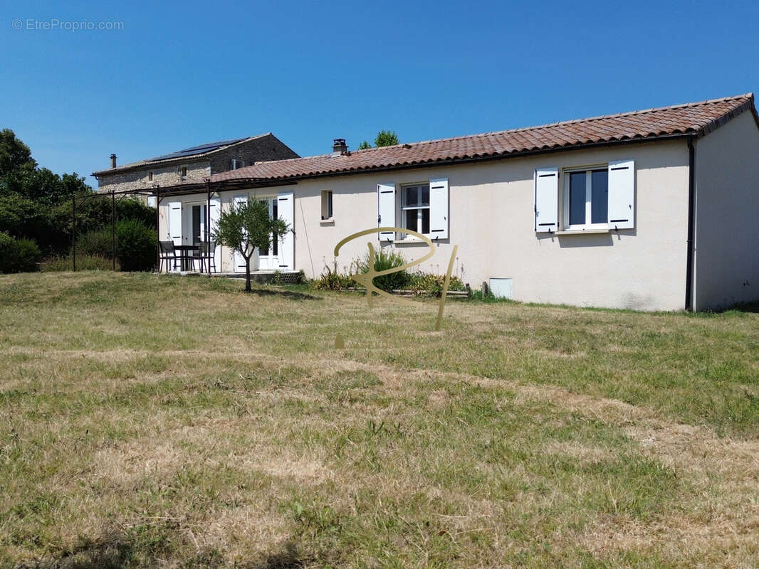 Maison à VALLON-PONT-D'ARC