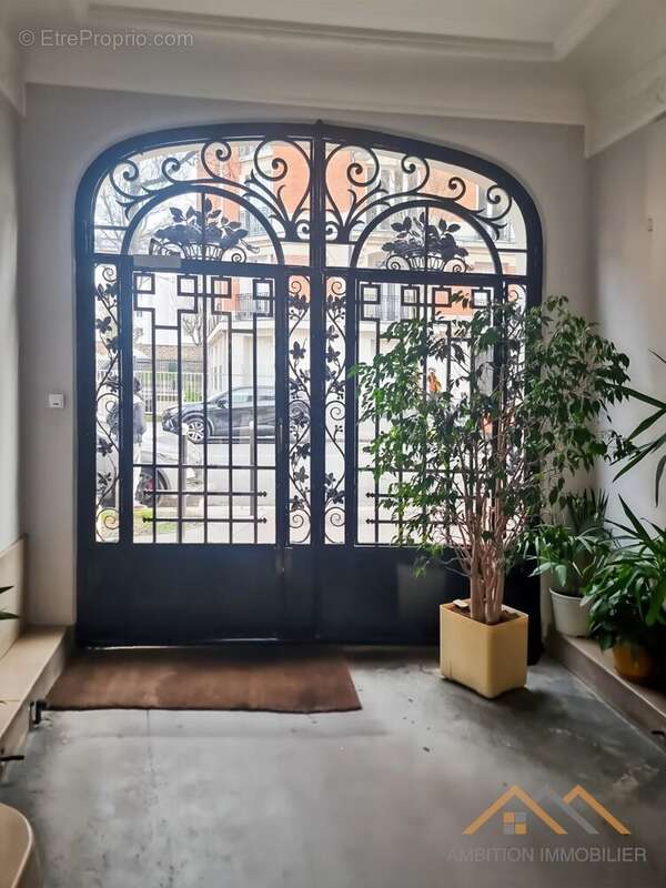 Appartement à PARIS-15E