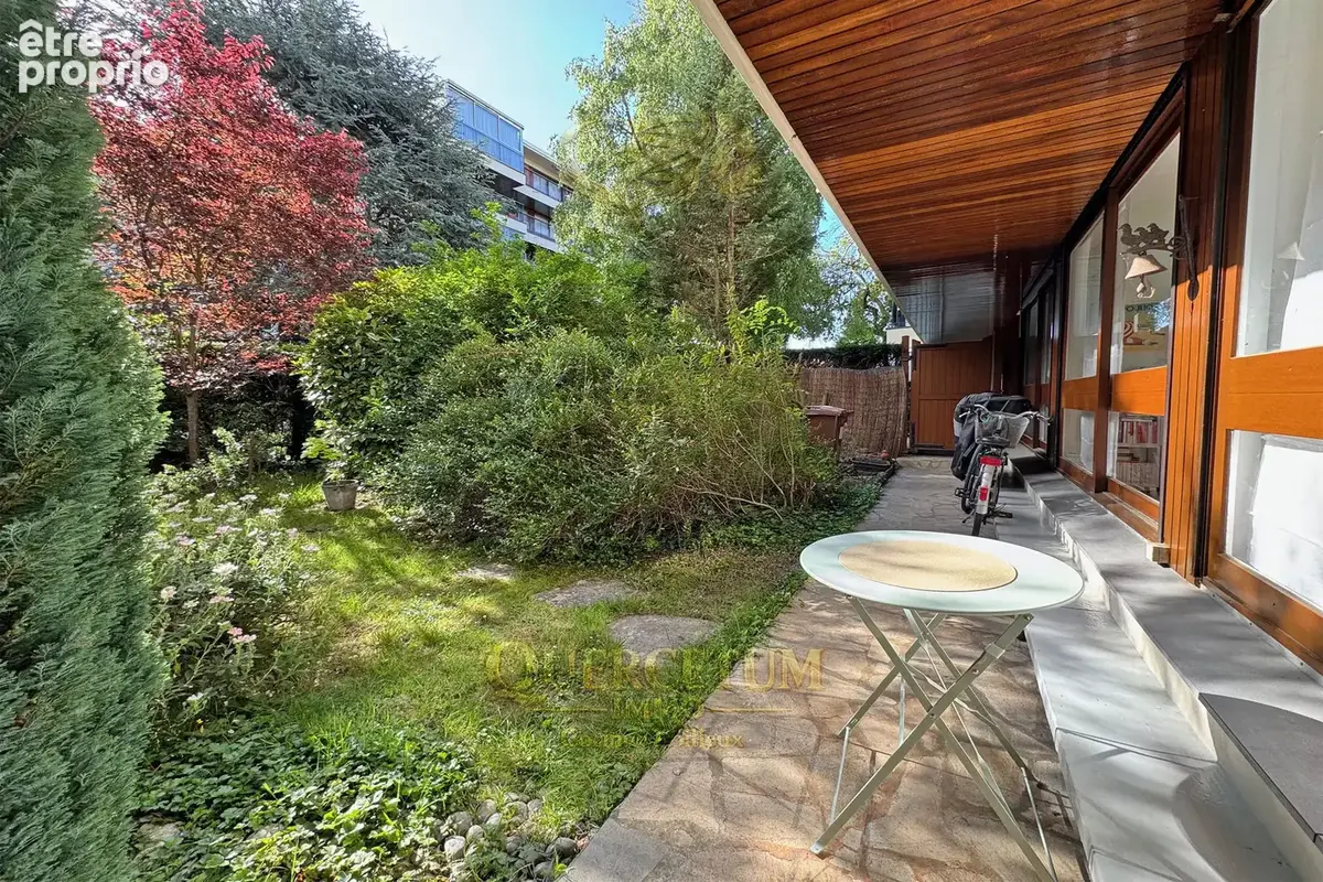 'ERABLE ENCHANTEUR' : Appartement RDJ 110 m2 - jardin 190 m2 - 3 chambres + bureau - photo 5