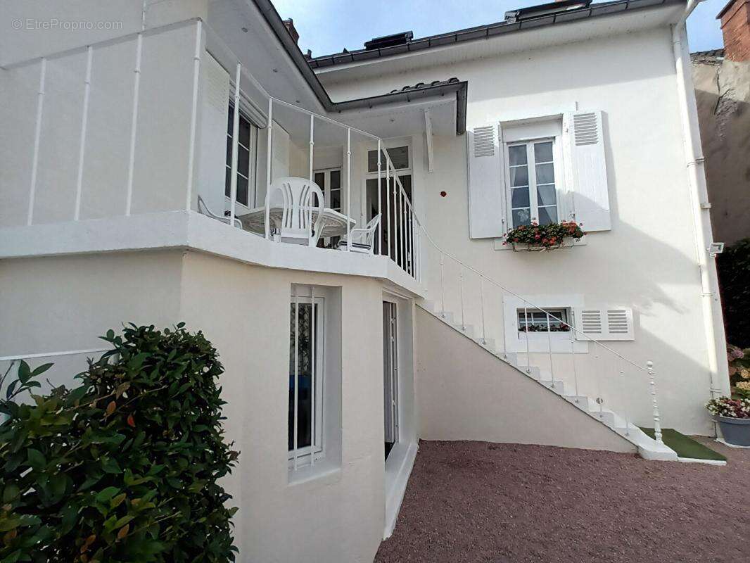Maison à VARENNES-SUR-ALLIER