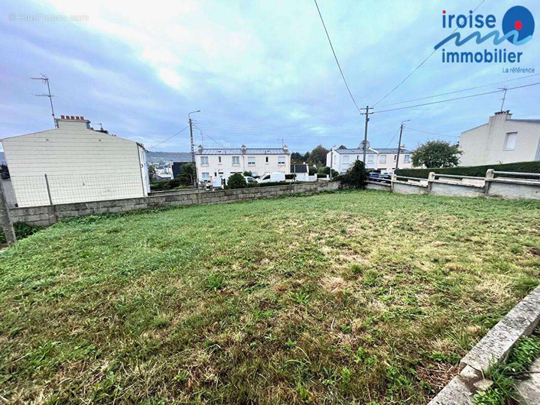 Maison à LE RELECQ-KERHUON