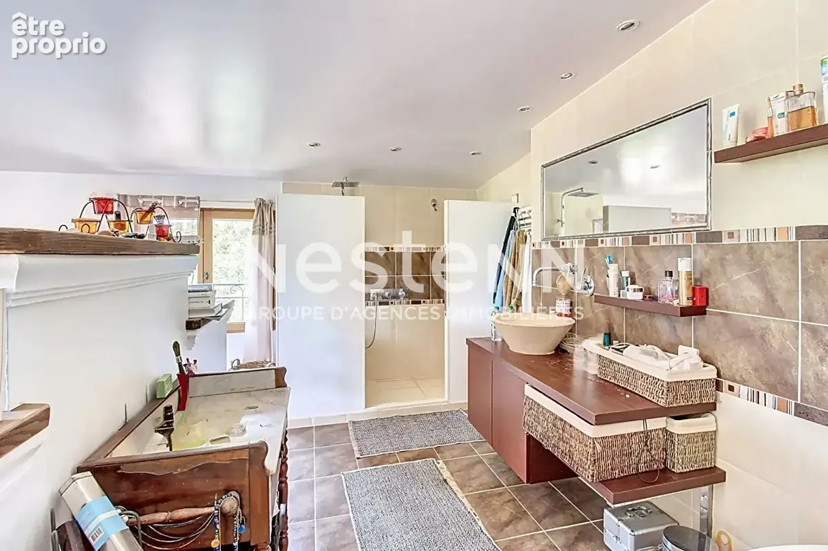 A VENDRE DRAGUIGNAN Bastide 3 suites parentales PISCINE terrain de 4000 m² - photo 5
