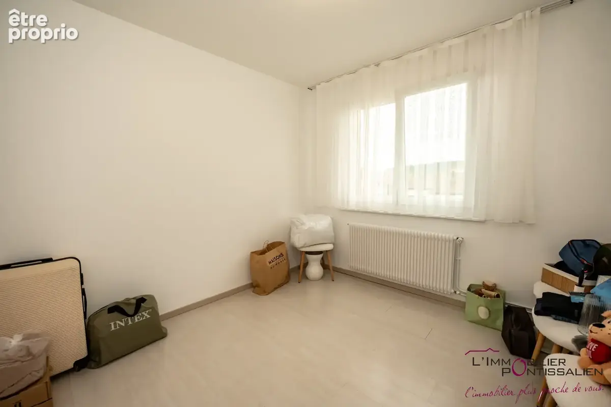 Pontarlier - proximité centre ville : t3, 2 chambres, cave et parking - photo 8
