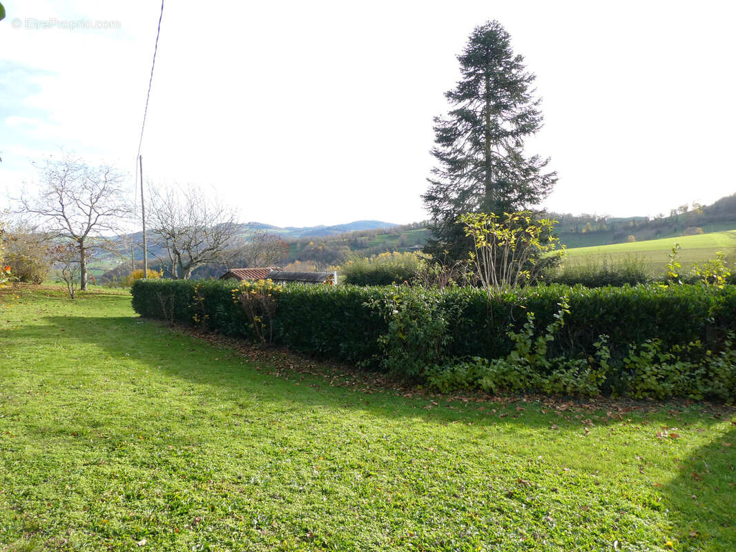 Maison à SAINT-LAURENT-DE-CHAMOUSSET