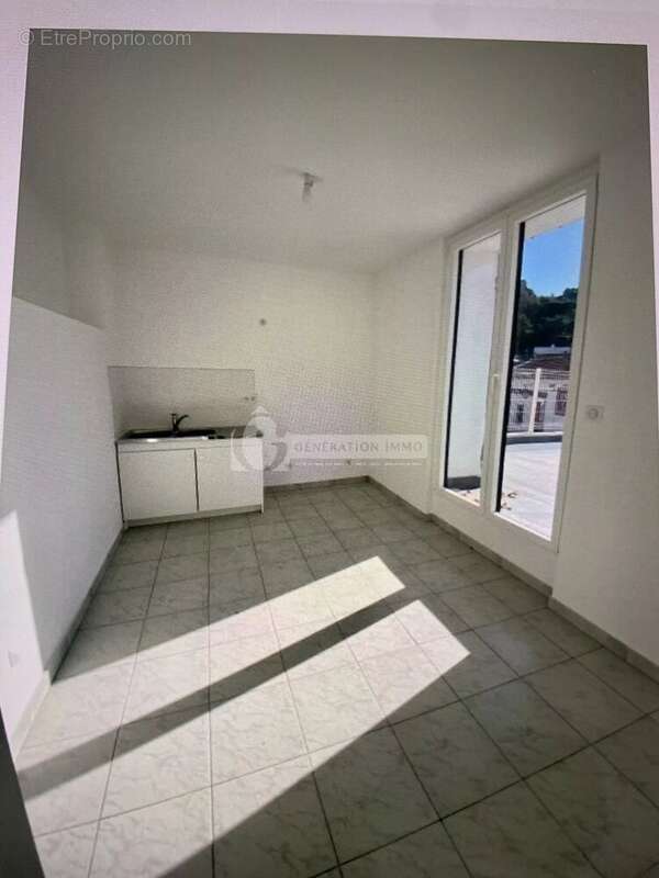 Appartement à ORGON