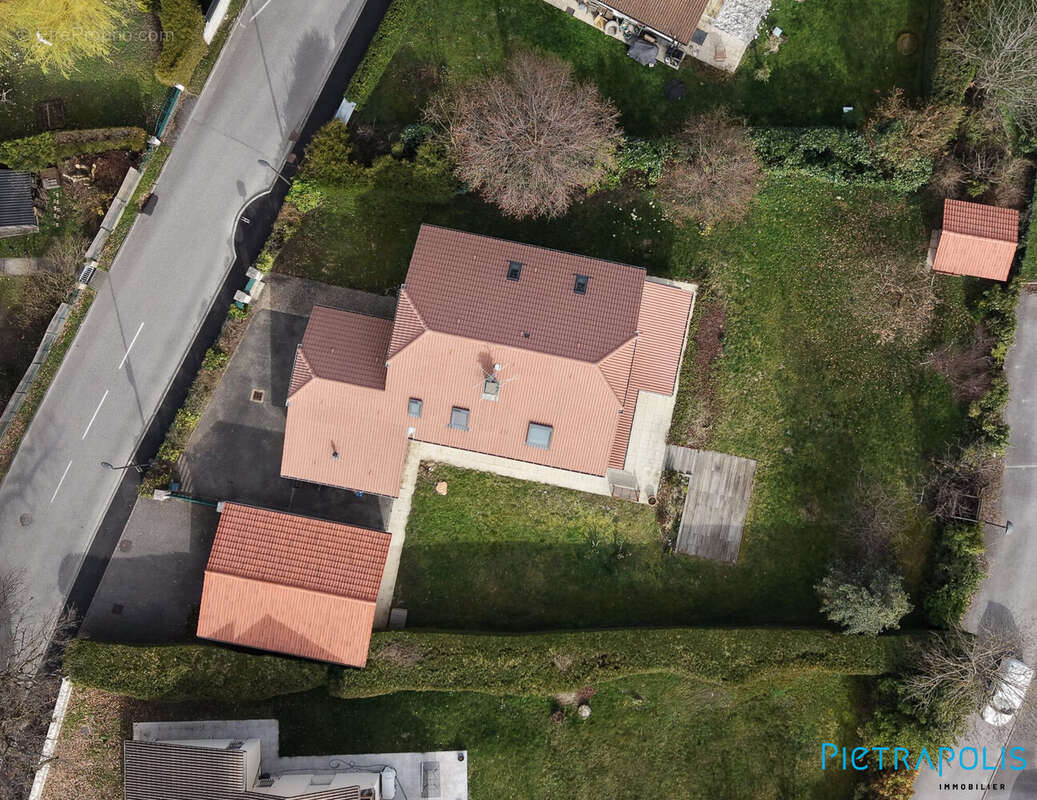 Maison à PREVESSIN-MOENS