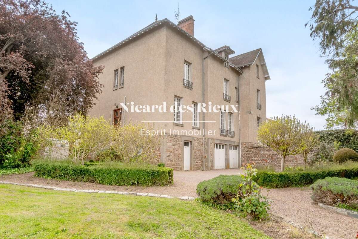 Maison à AIXE-SUR-VIENNE