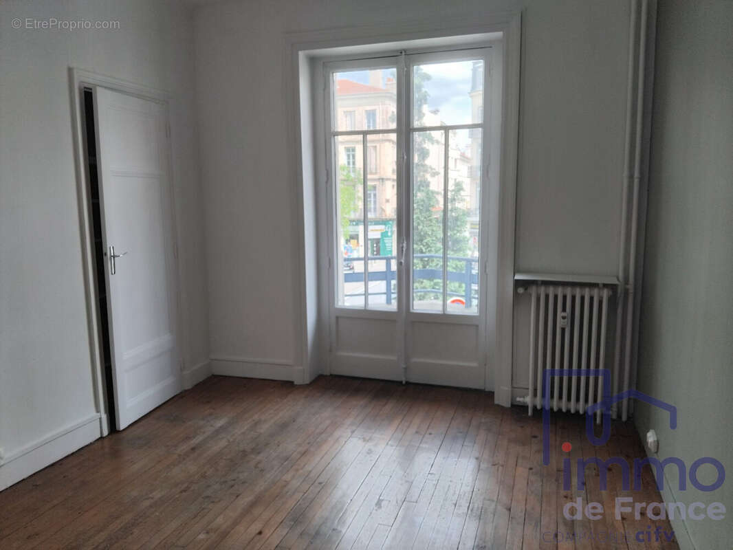 Appartement à SAINT-ETIENNE