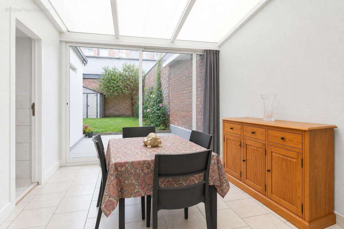Maison de 6 pièces de 142 m² située à Tourcoing - photo 11