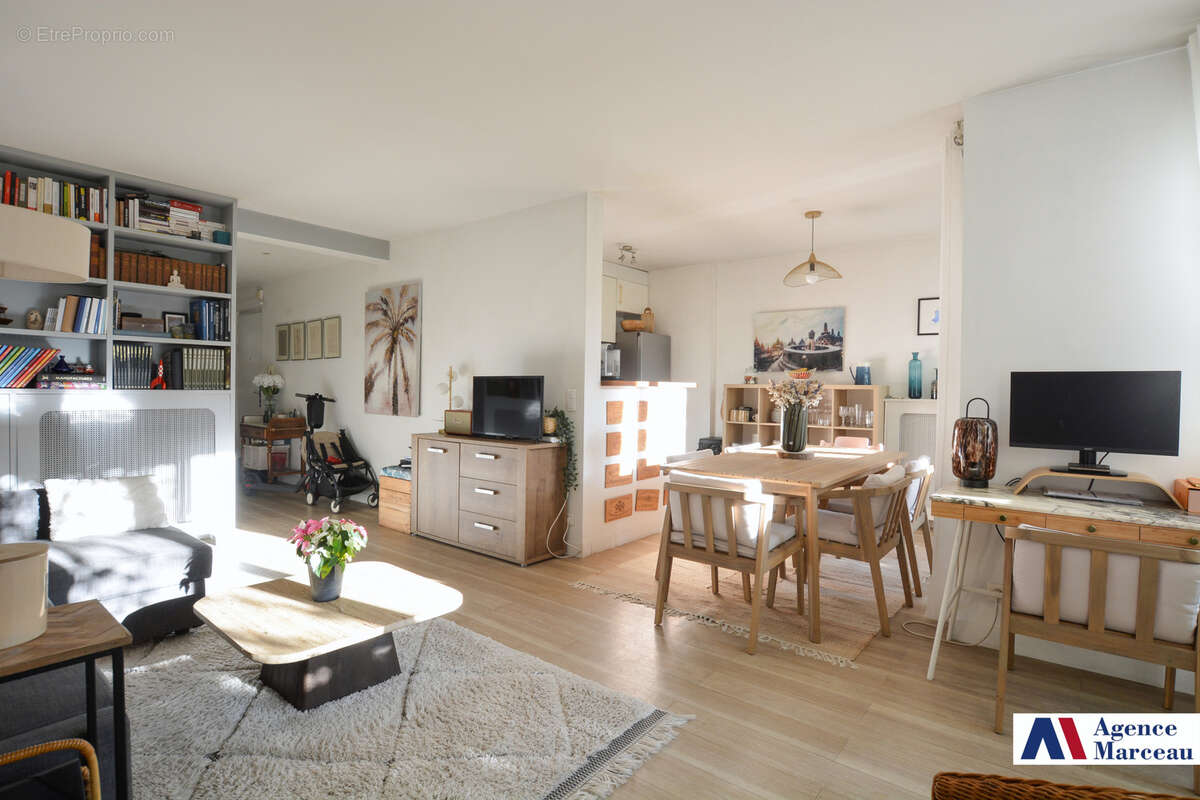 Appartement à COURBEVOIE