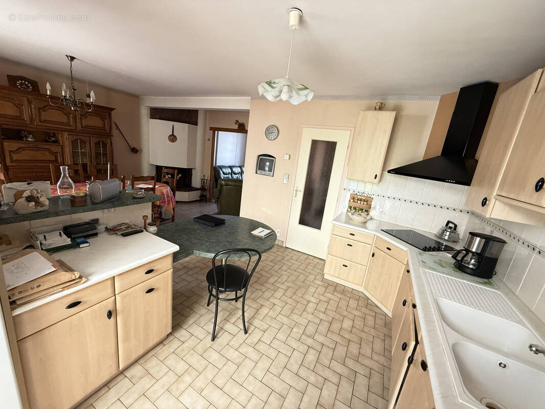 Maison à YVRE-L&#039;EVEQUE