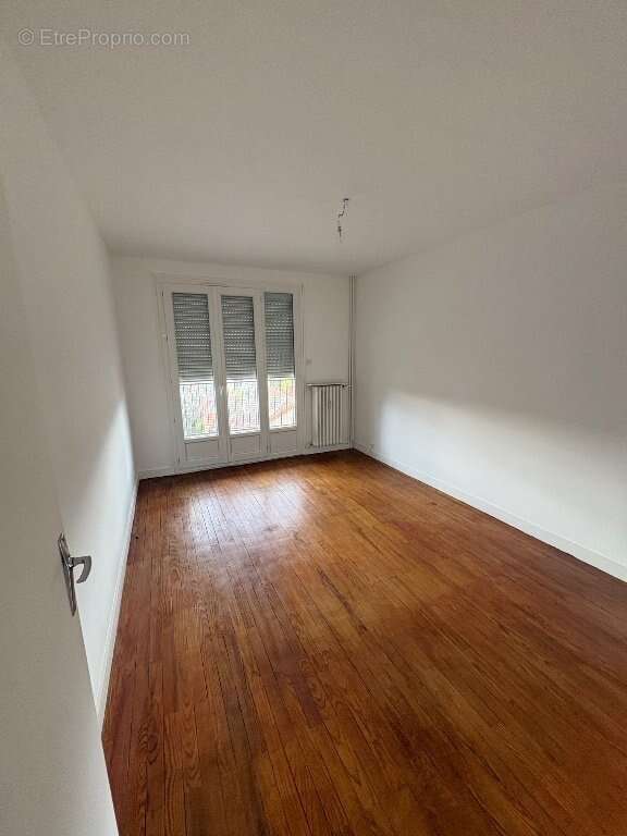 Appartement à ANDREZIEUX-BOUTHEON