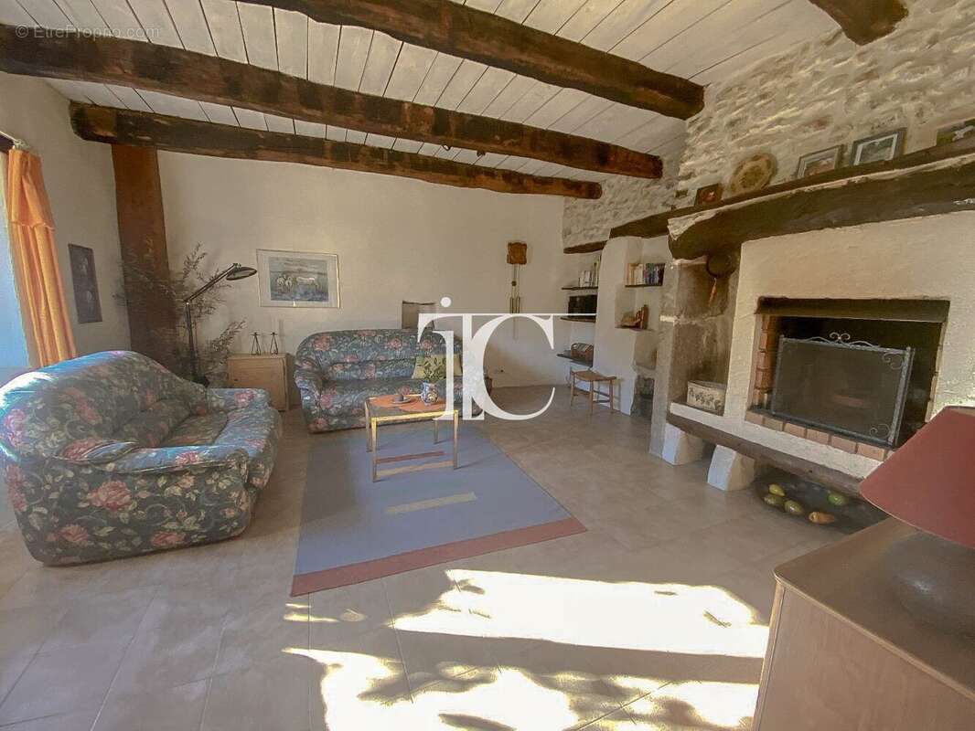 Maison à SAINT-ANDRE-DE-CRUZIERES