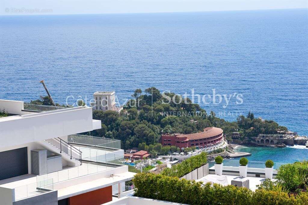 Roquebrune-Cap-Martin terrain constructible avec permis purgé deux villas contemporaines - photo 14