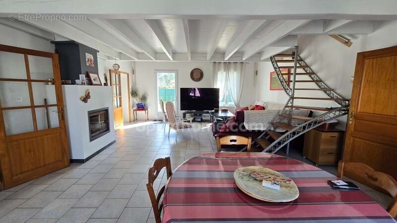 Maison à LEOGNAN
