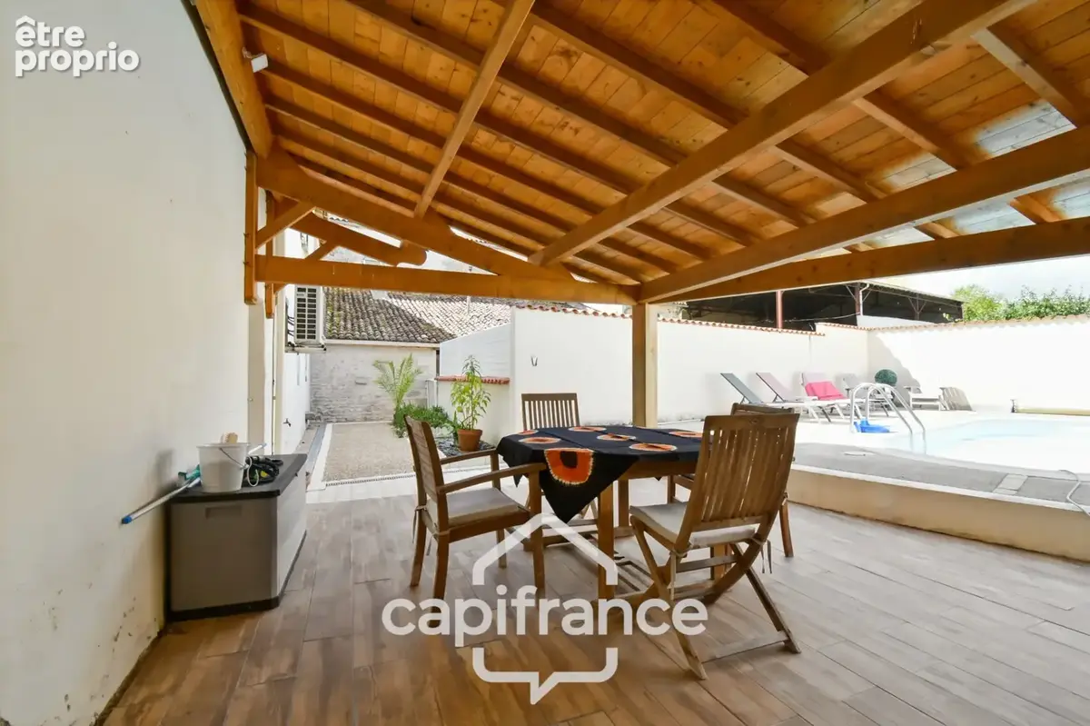 Maison de caractère avec 4 chambres - 6pièces - 268 m² habitables - piscine - jardin et dépendances à BIGNAY - photo 22