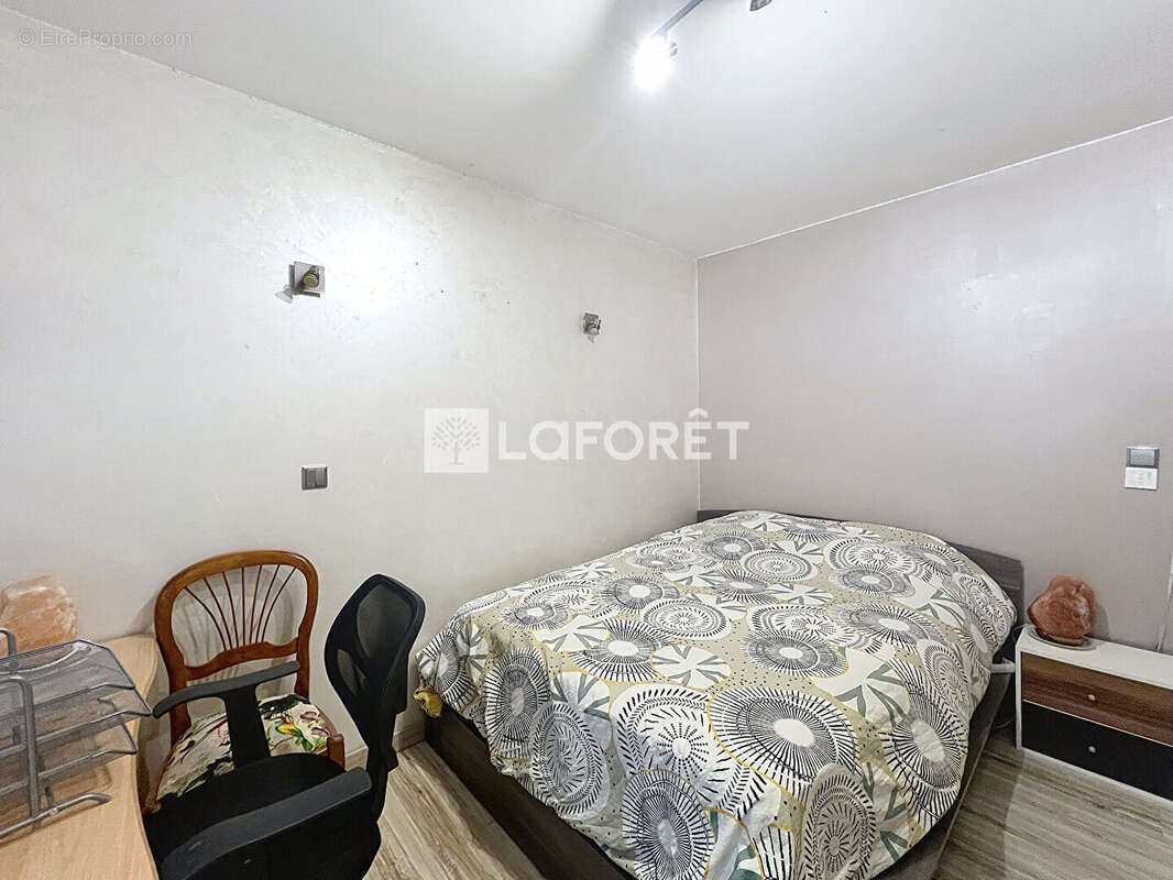 Maison à MONCETZ-LONGEVAS