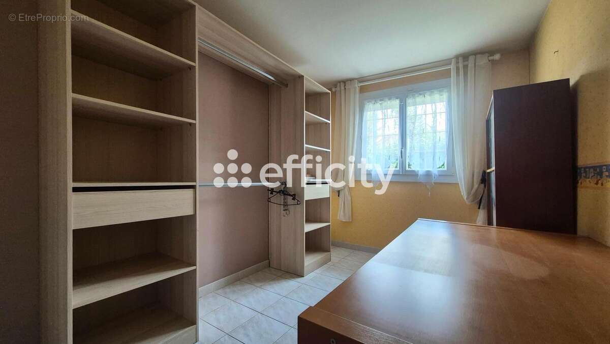 Maison 132 m² à Chelles  - photo 8