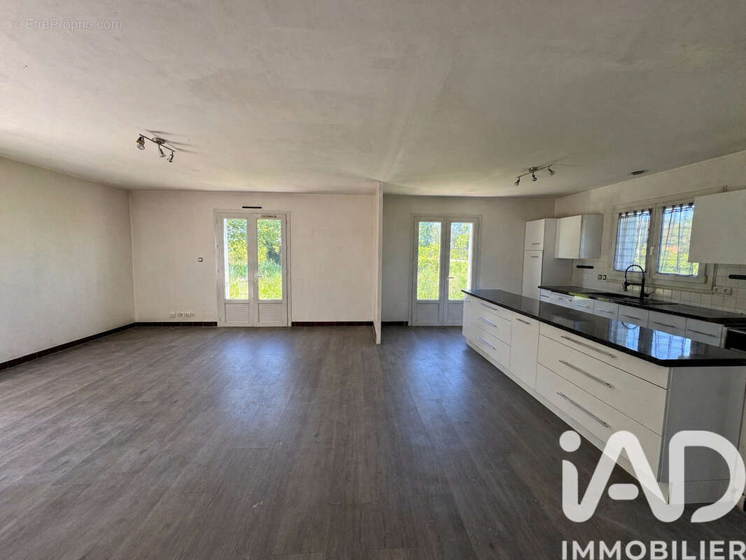 Photo 2 - Maison à BOIS