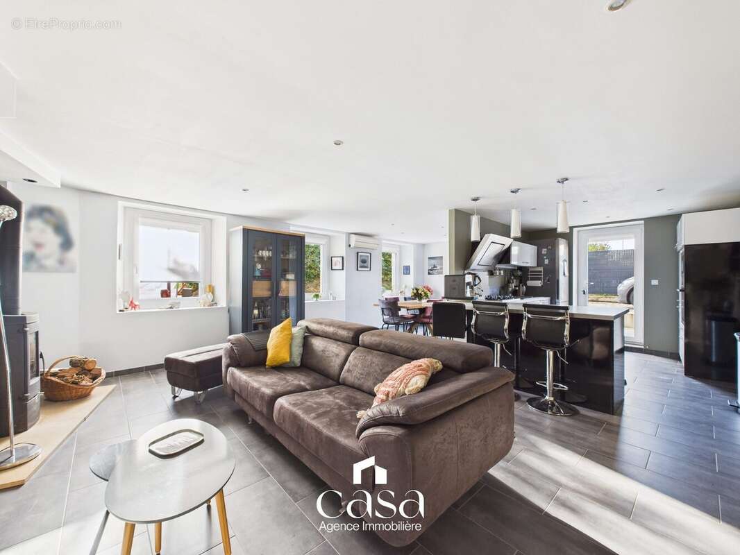 Maison à CRESSERONS