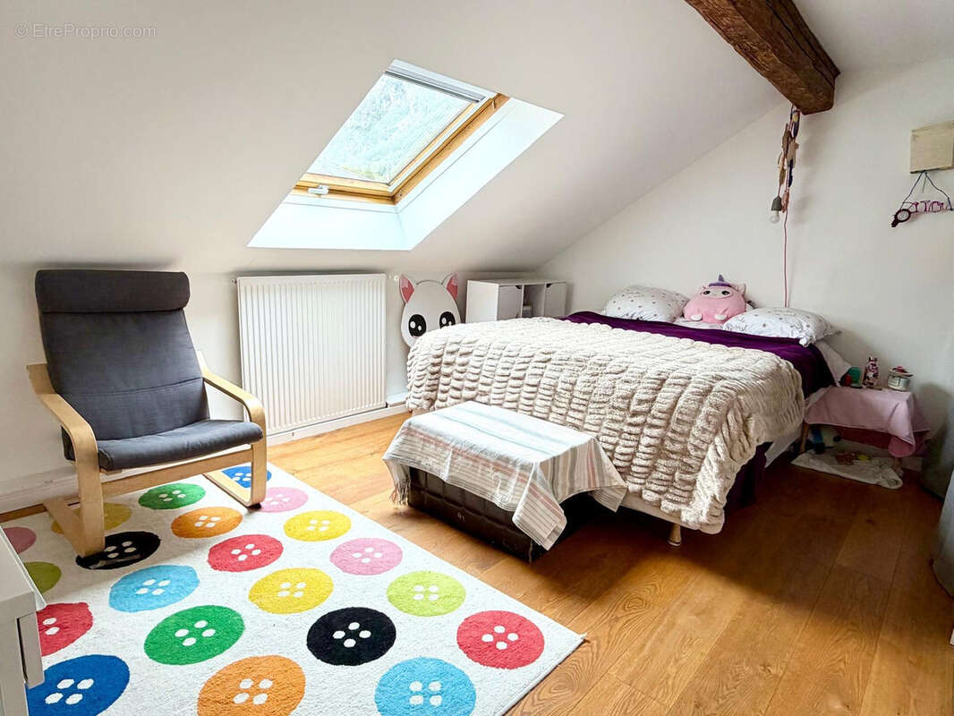 Maison à COLLONGES-SOUS-SALEVE