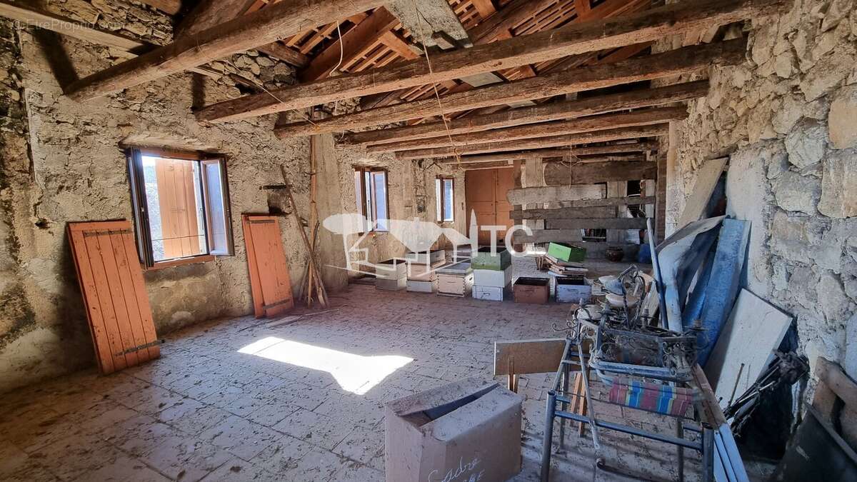 Maison à SAINT-PAUL-LE-JEUNE