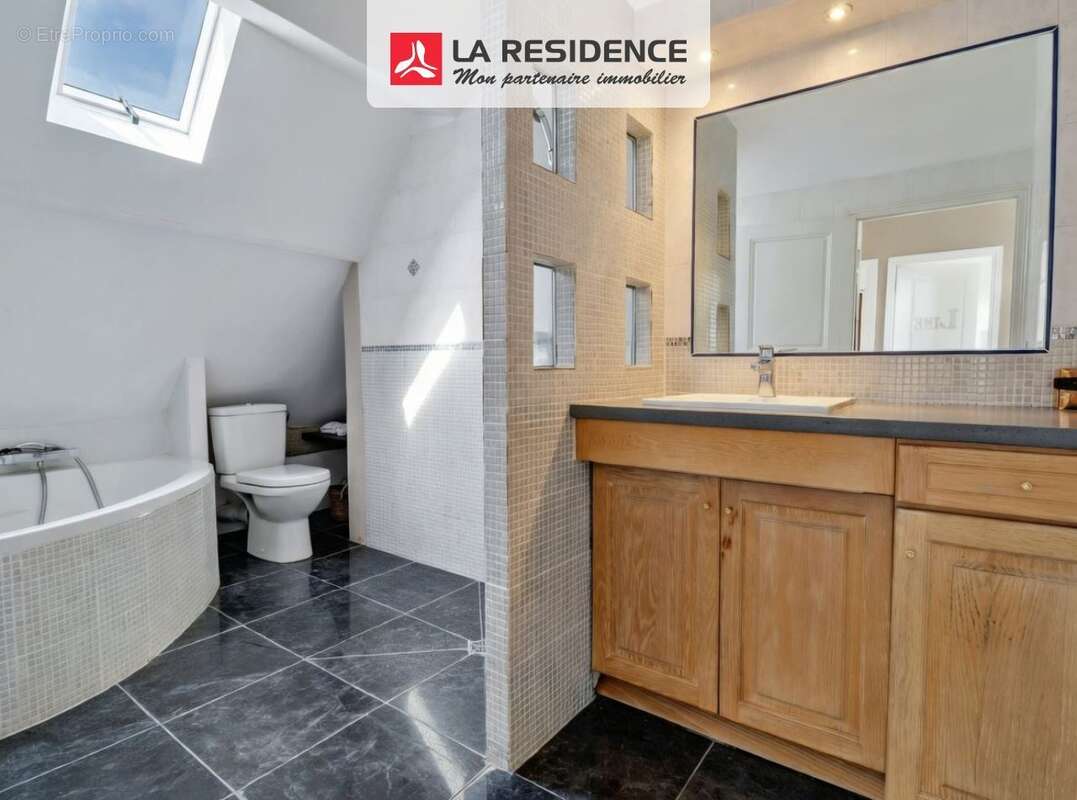 Maison 118 m² à Saint-Aubin-Les-Elbeuf  - photo 7