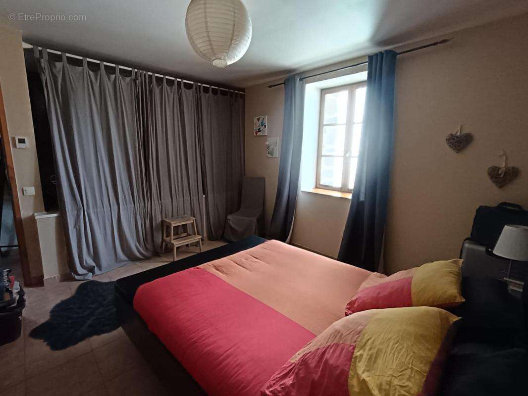 Maison à SAINT-JUST-SAINT-RAMBERT