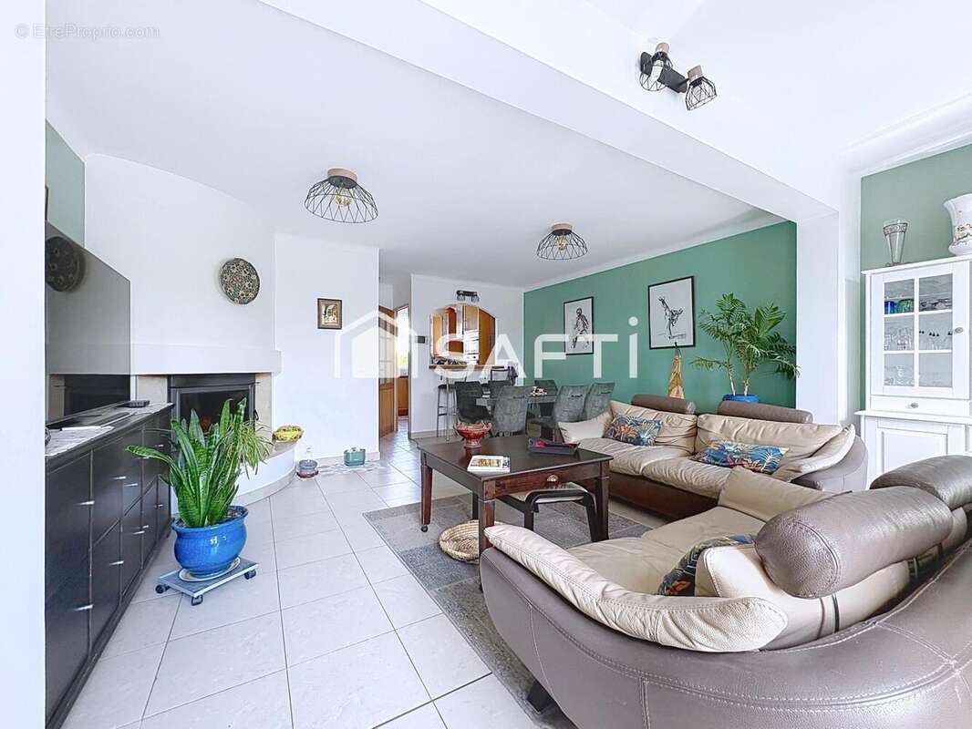 Photo 2 - Maison à SARTROUVILLE
