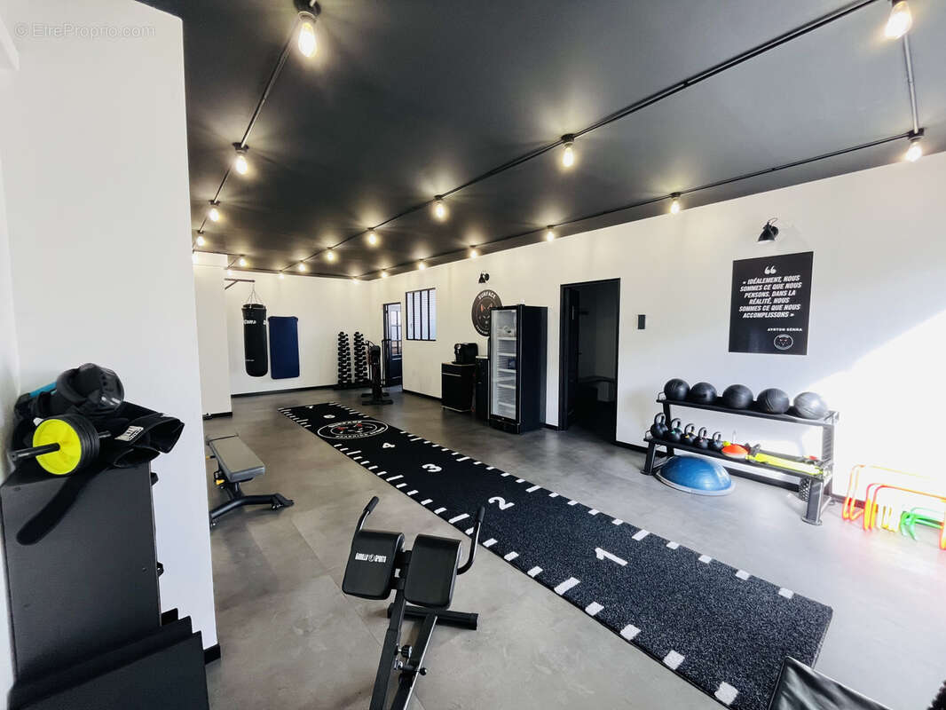 Commerce à SANARY-SUR-MER