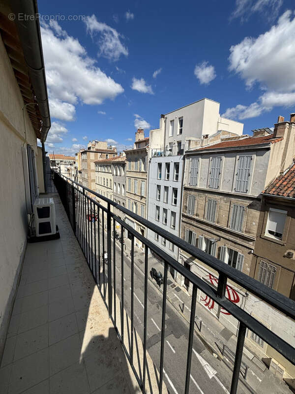 Appartement à MARSEILLE-5E