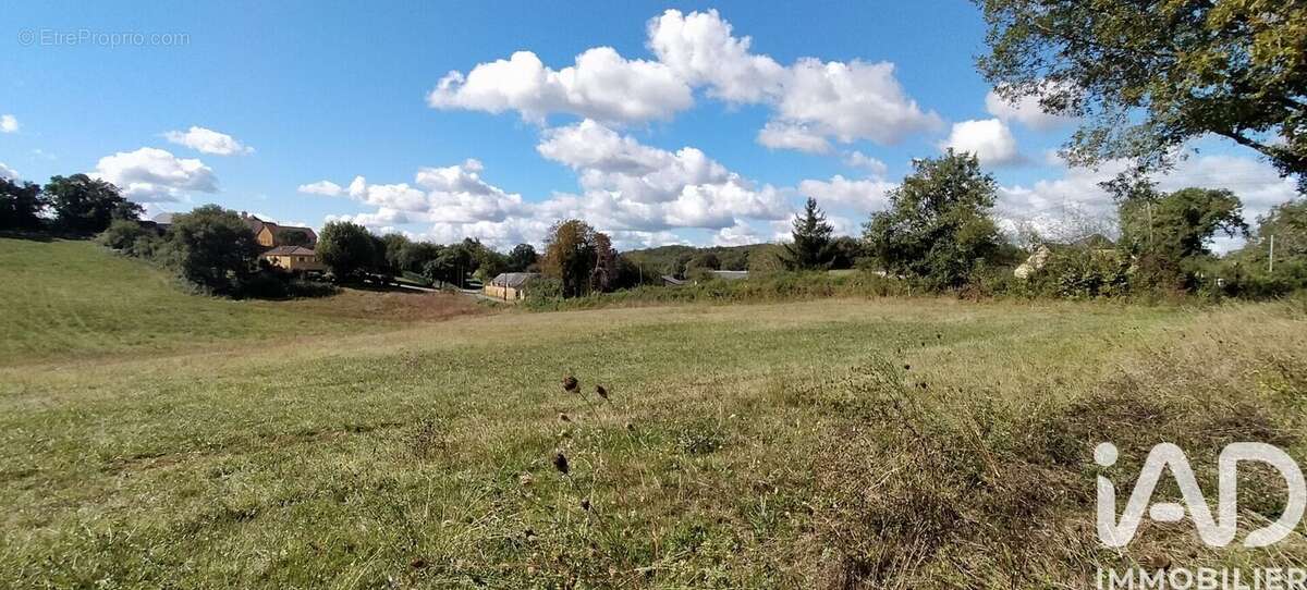 Photo 3 - Terrain à CUZANCE