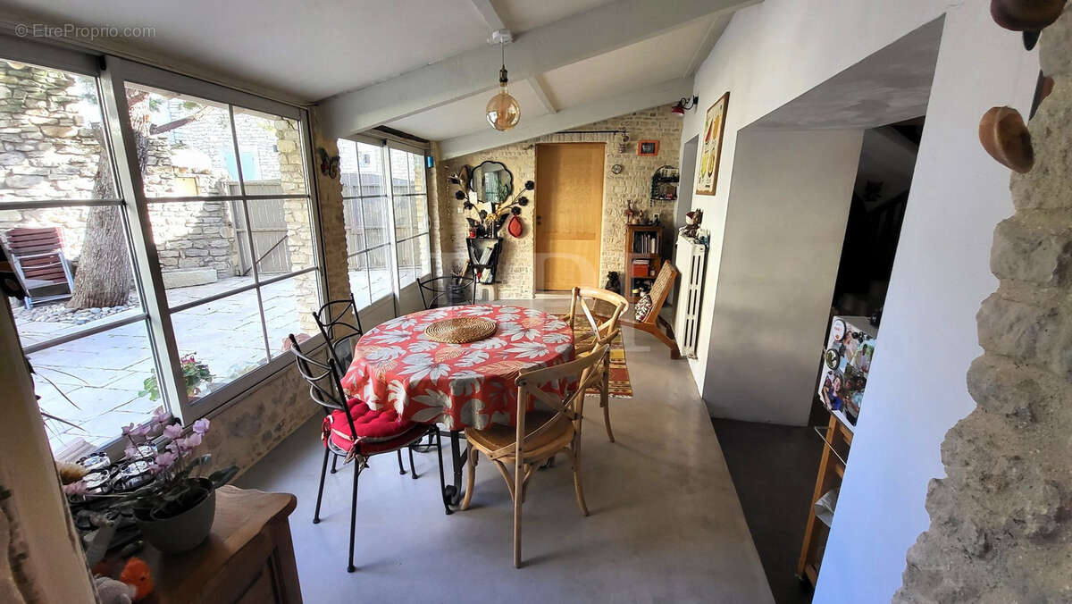 Maison à GORDES