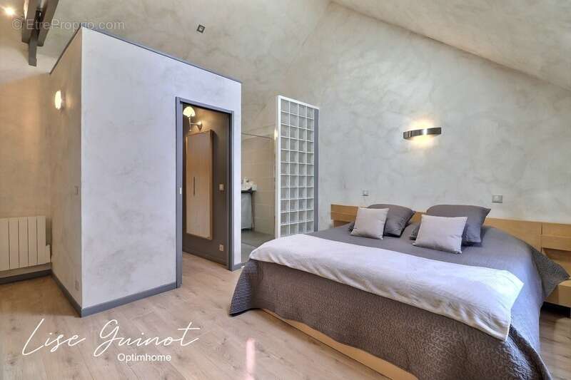 Maison de village intégralement rénovée - photo 12