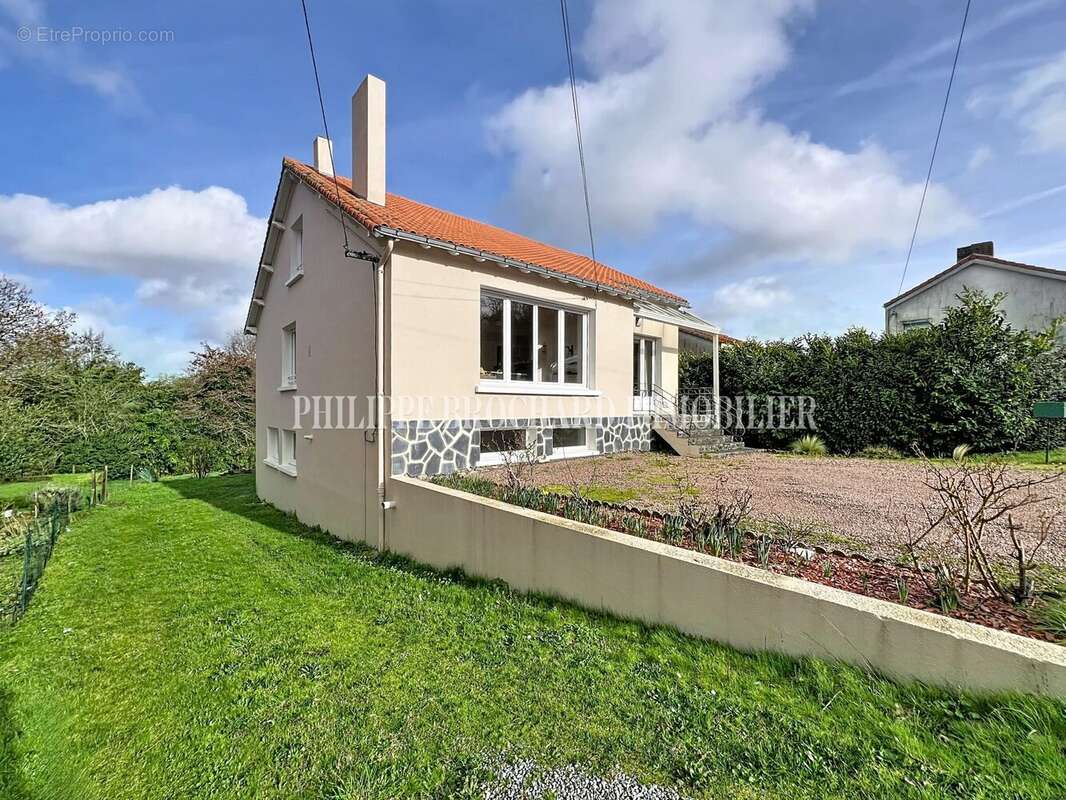 Maison à NESMY