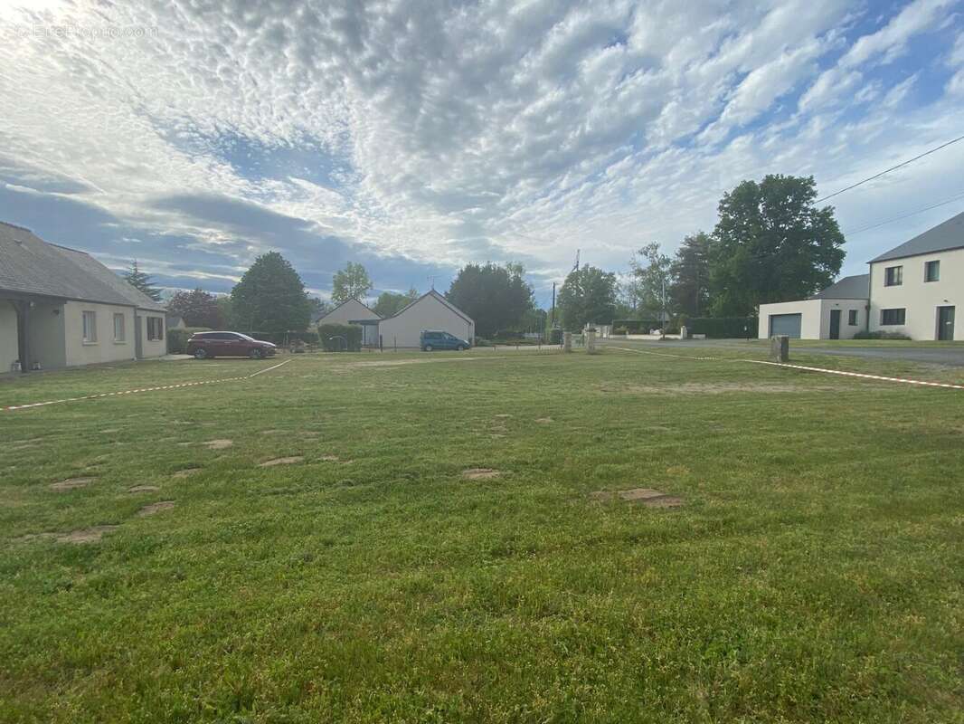 Terrain à BEAUFORT-EN-VALLEE