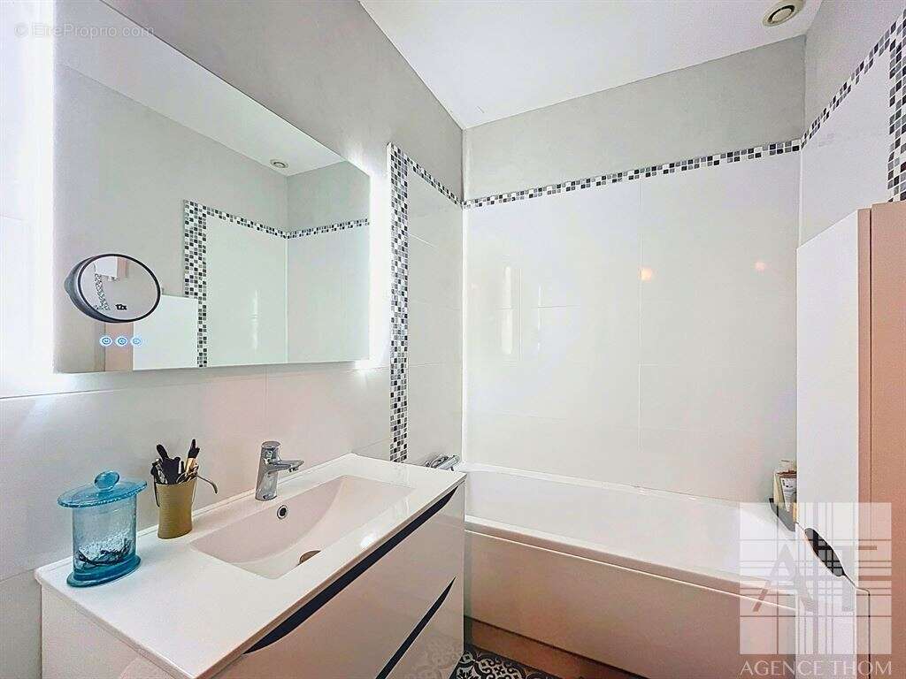 Maison à LONGUEFUYE