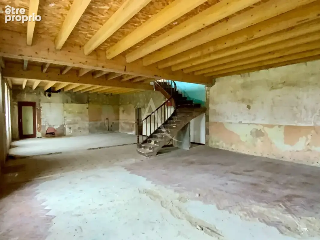 Maison en pierre 162 m2 + dépendances - photo 4