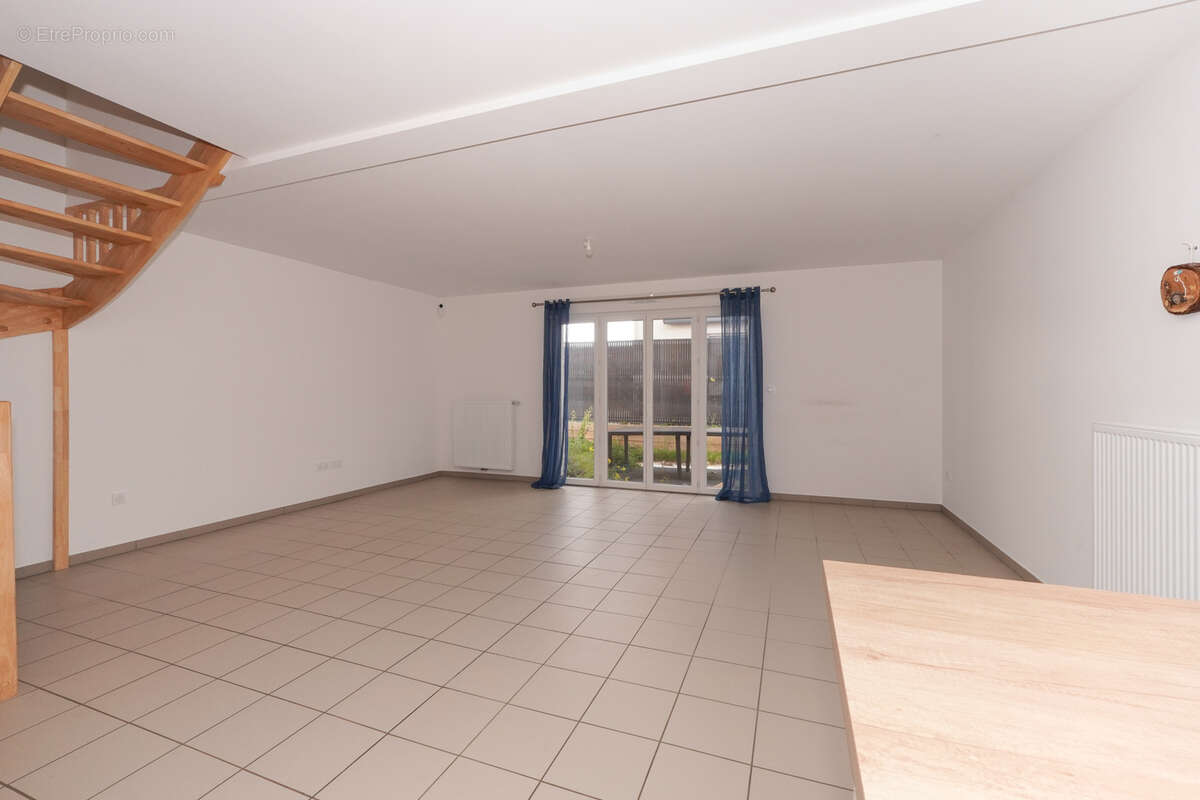 Maison à PONT-DU-CHATEAU