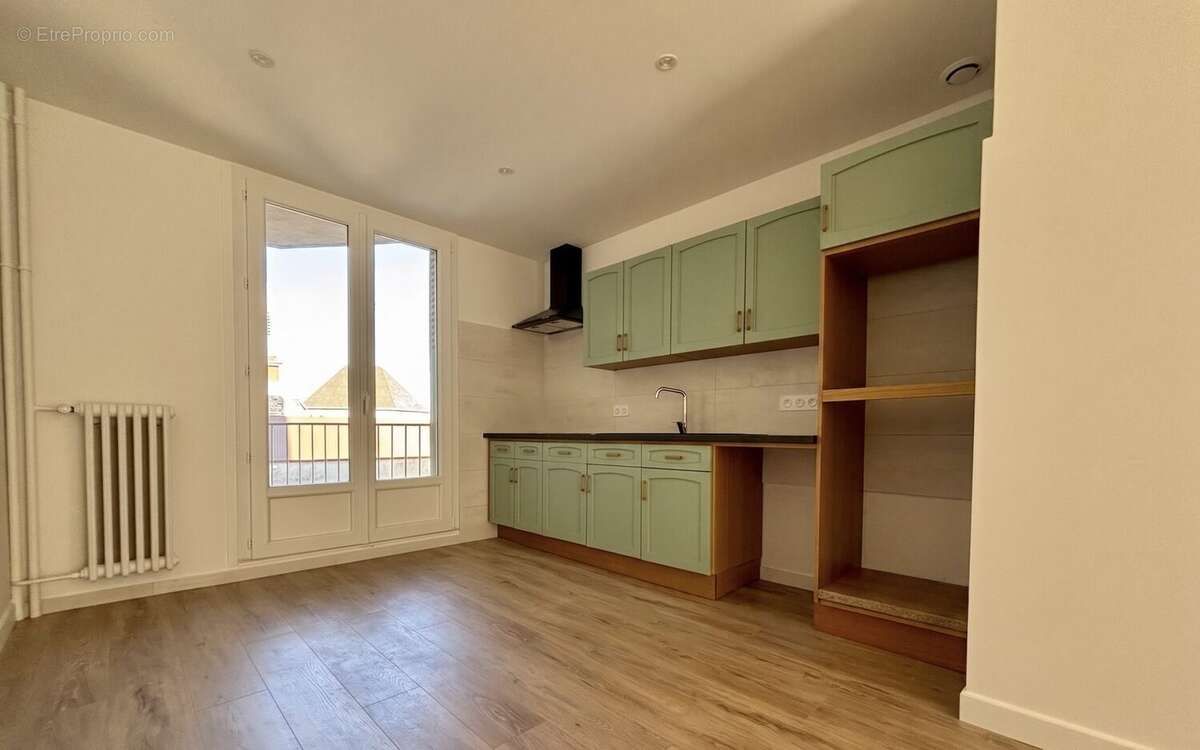 Appartement 62 m² à Romans-Sur-Isere  - photo 8