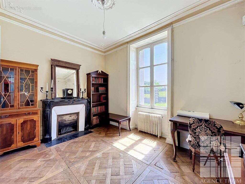 Maison à COUPTRAIN