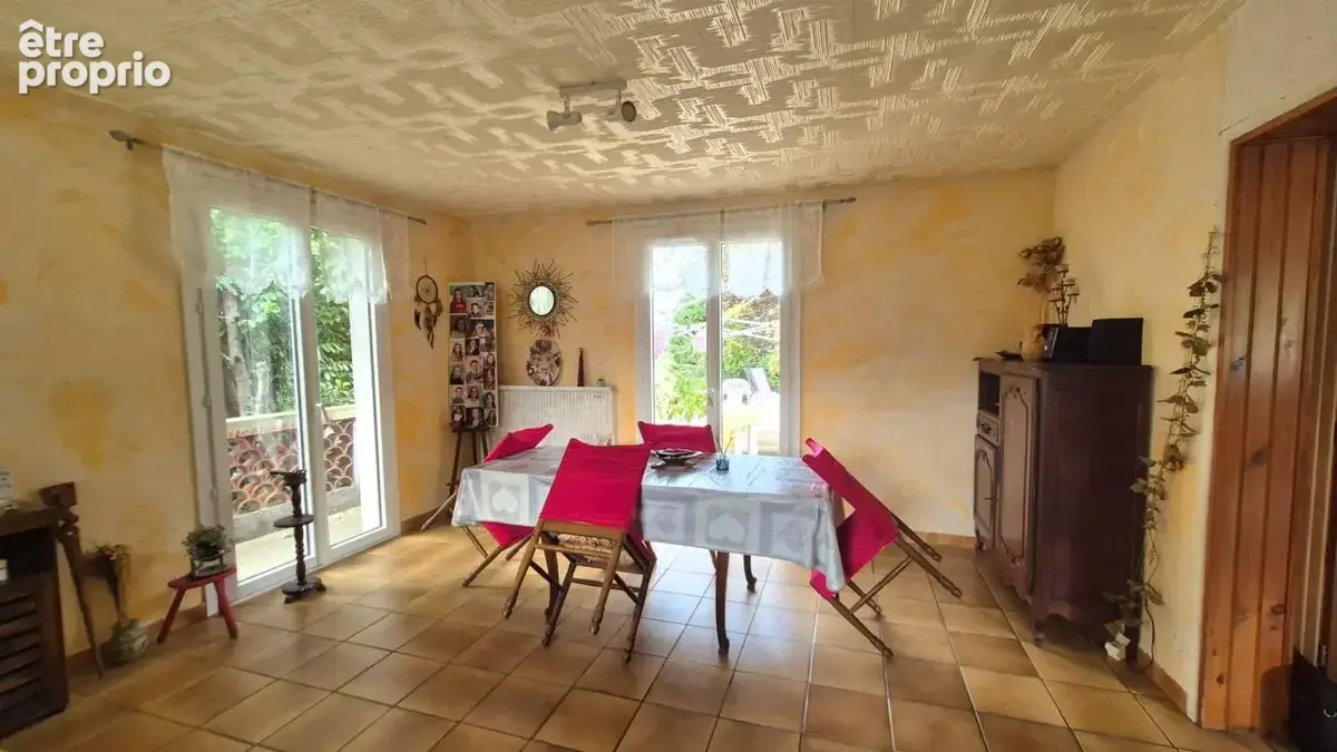 Maison à vendre 5 pièces VIC LE COMTE (63) - photo 5