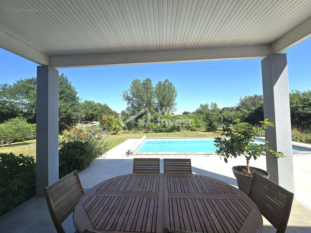 Maison 110 m² à Angeville  - photo 2
